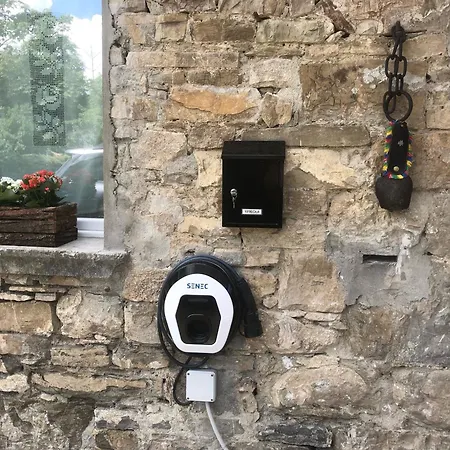 ベッド・アンド・ブレックファスト B &b C'era Volta